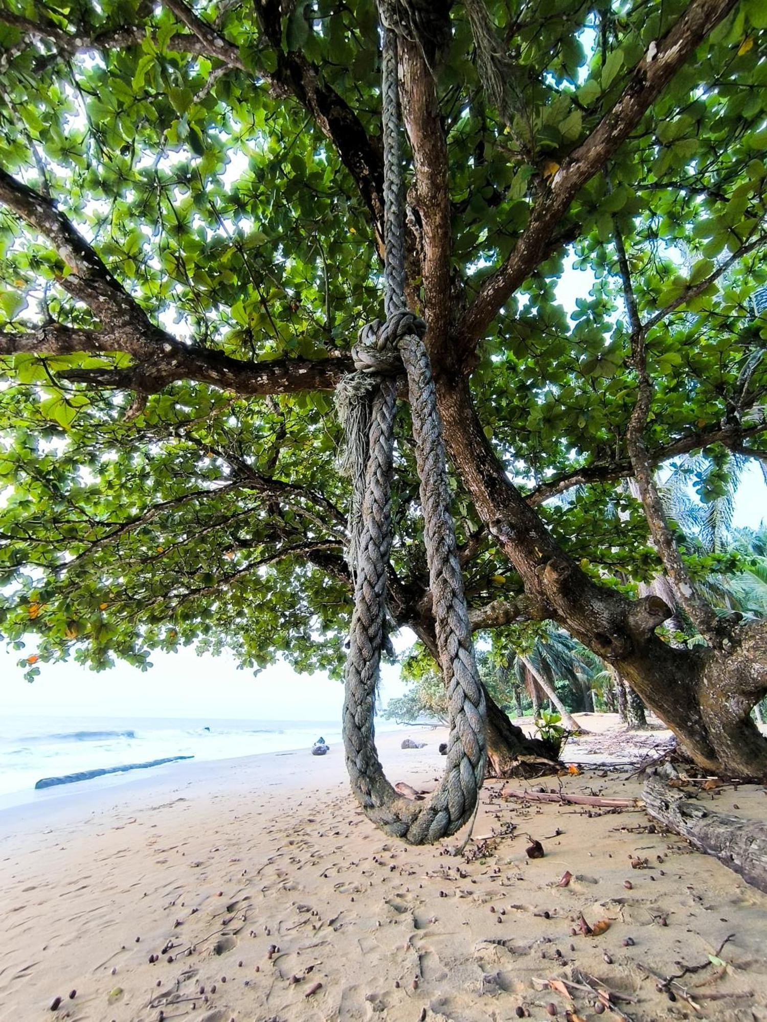 La Villa Lou, Musee Des Arts Grand Batangua Kribi Buitenkant foto